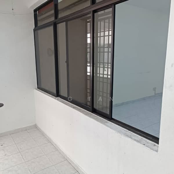 Pangsapuri untuk Dijual di Taman Sri Bunga - CG Tan - Balcony - PropertyGuru.com.my