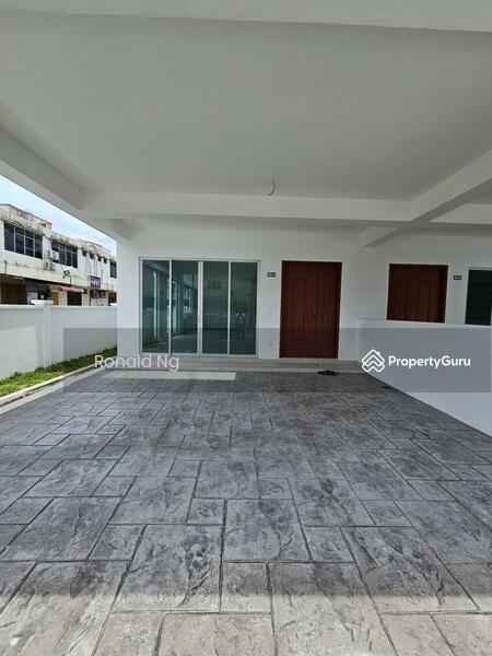 Untuk Dijual - 3 Storey Terrace Balik Pulau