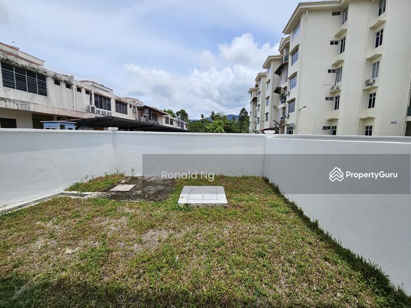 Untuk Dijual - 3 Storey Terrace Balik Pulau
