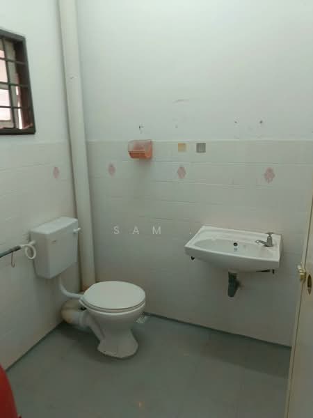 2-storey Terraced House for Sale in Taman Pinji Mewah (Ipoh) - Sam . - Bathroom - PropertyGuru.com.my
