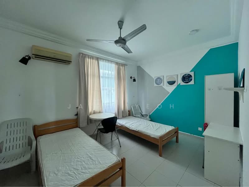 3-storey Terraced House for Sale in Batu Ferringhi (Penang) - Jacky Yeoh - Bedroom - PropertyGuru.com.my