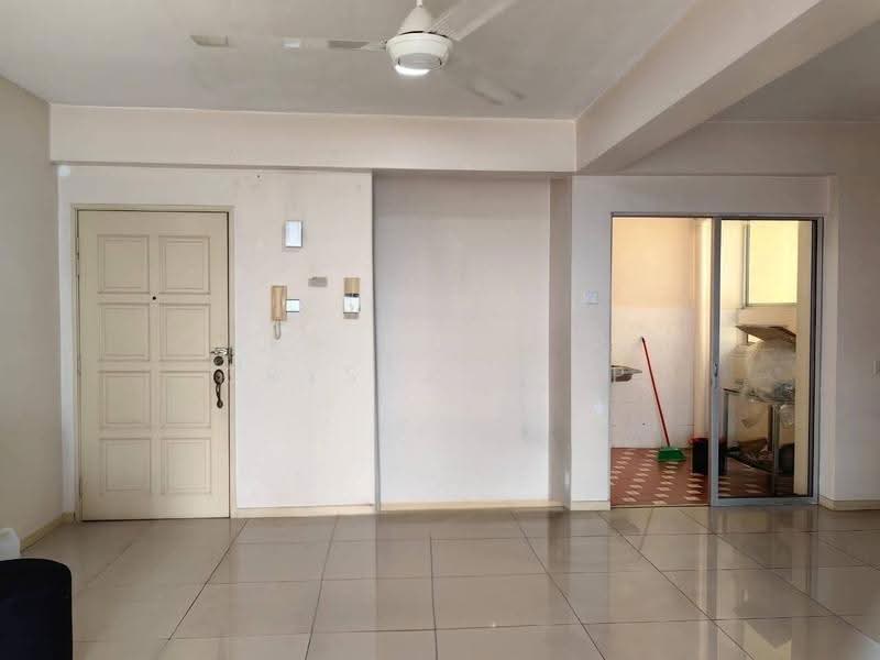 Kondominium untuk Dijual di Sri Jati II - Crystal Yap - Living Room - PropertyGuru.com.my