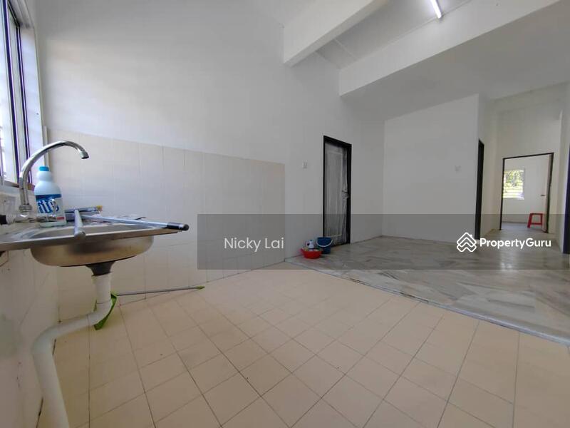 For Sale - Batang Berjuntai [ Cornert Lot ]