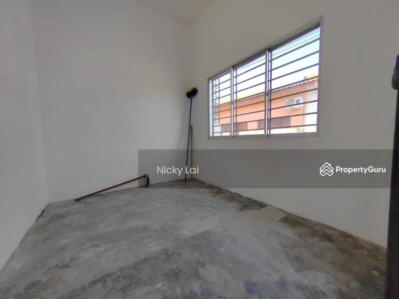 For Sale - Batang Berjuntai [ Cornert Lot ]