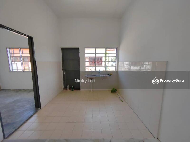 For Sale - Batang Berjuntai [ Cornert Lot ]