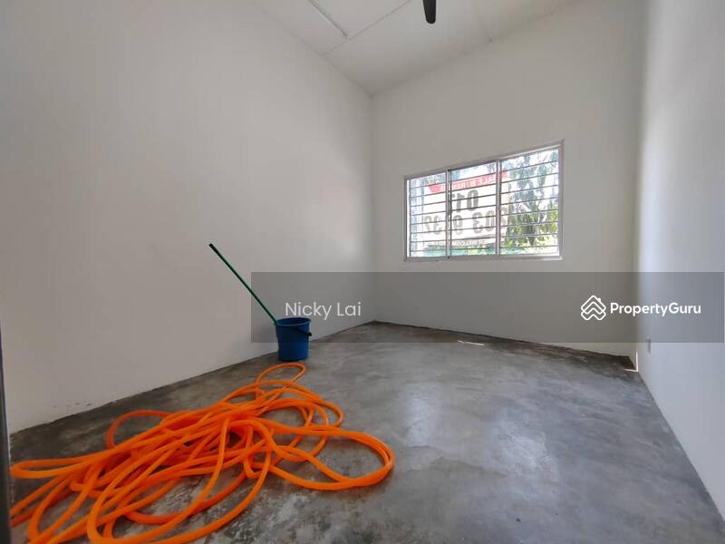 For Sale - Batang Berjuntai [ Cornert Lot ]