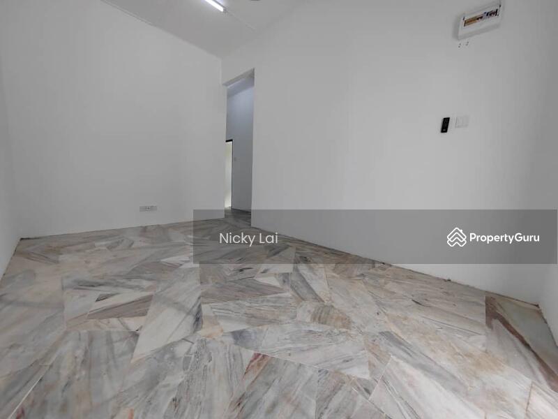 For Sale - Batang Berjuntai [ Cornert Lot ]