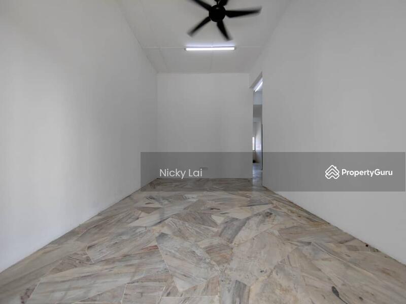 For Sale - Batang Berjuntai [ Cornert Lot ]