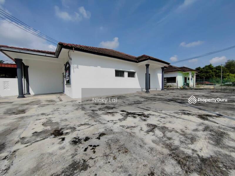 For Sale - Batang Berjuntai [ Cornert Lot ]