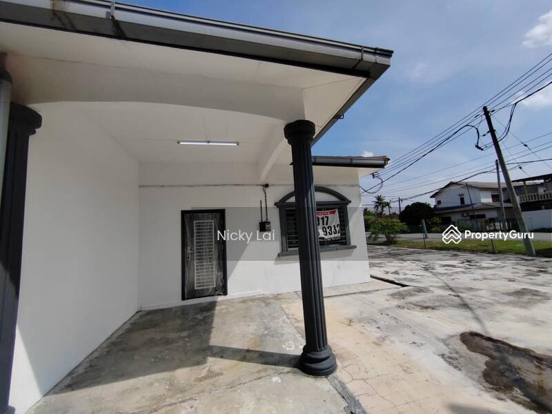 For Sale - Batang Berjuntai [ Cornert Lot ]