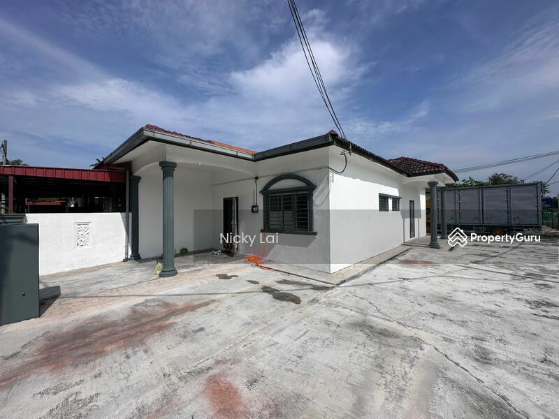 For Sale - Batang Berjuntai [ Cornert Lot ]