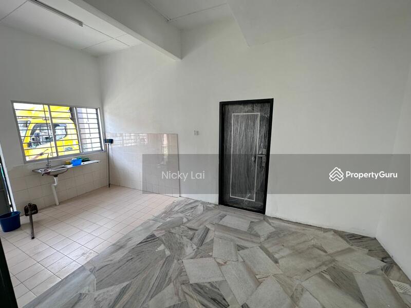 For Sale - Batang Berjuntai [ Cornert Lot ]