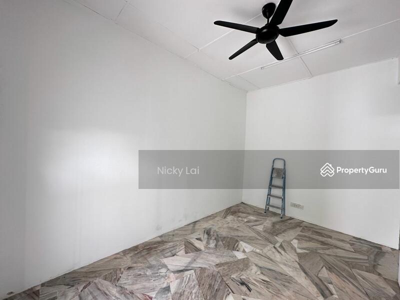 For Sale - Batang Berjuntai [ Cornert Lot ]