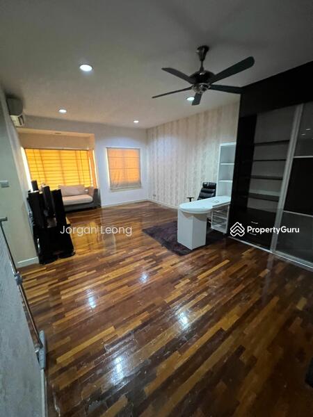 Untuk Dijual - Townhouse at Petaling Jaya