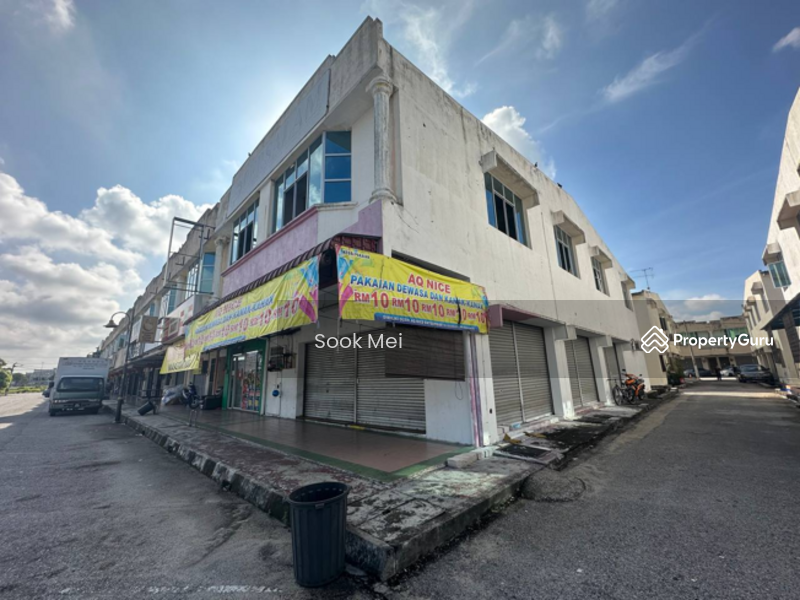 2 Storey Shoplot at Manjung Point Behind TF Value Mart.