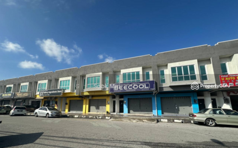 2 Storey Manjung Point Seri Manjung Shop Front Main Road.