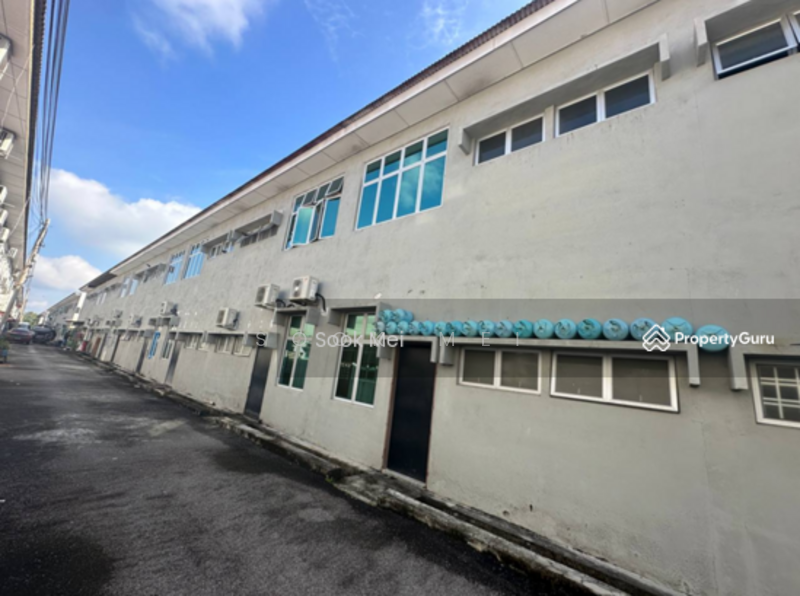 2 Storey Manjung Point Seri Manjung Shop Front Main Road.