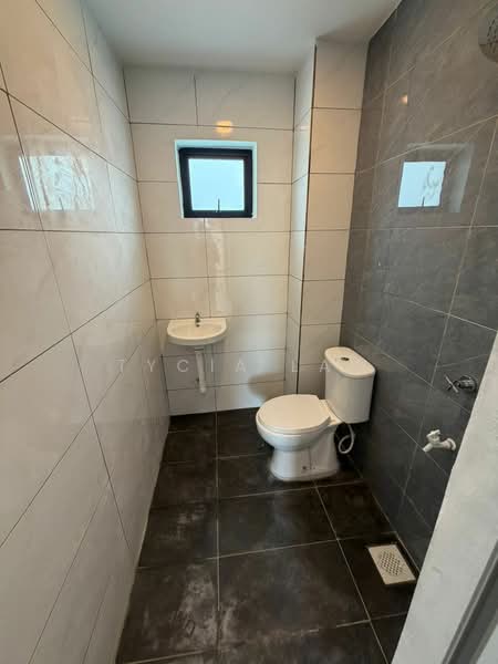 Rumah Teres 2 Tingkat untuk Dijual di Taman Desa Cemerlang (Ulu Tiram) - Tycia Law - PropertyGuru.com.my