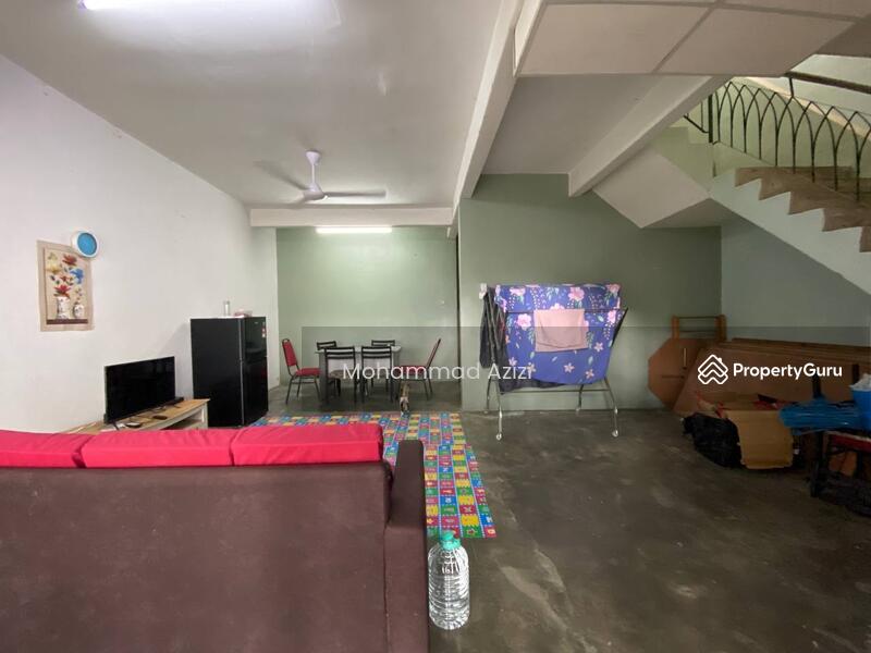 Untuk Dijual - Pusat Perdagangan Semambu