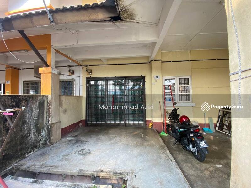 Untuk Dijual - Pusat Perdagangan Semambu