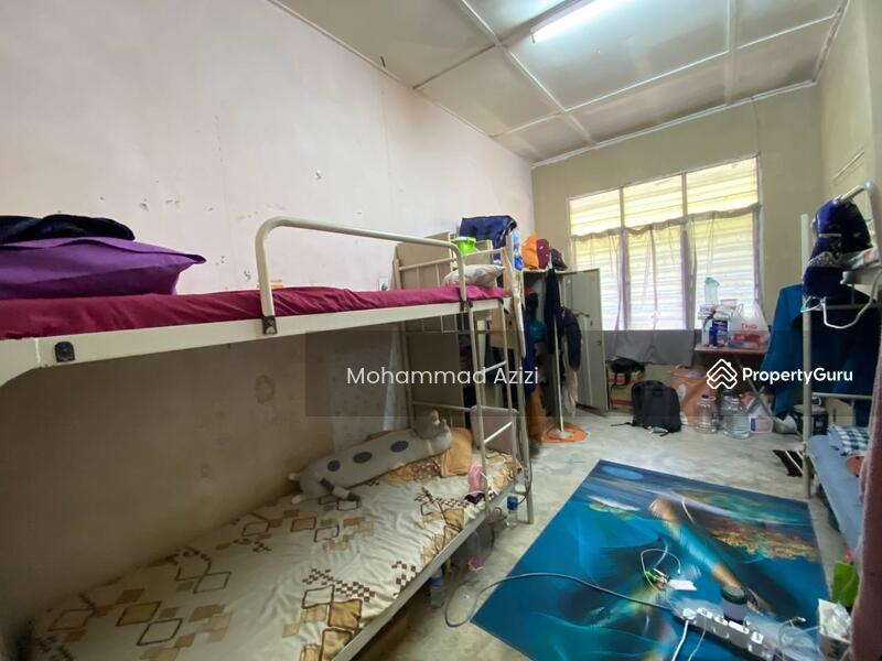 Untuk Dijual - Pusat Perdagangan Semambu