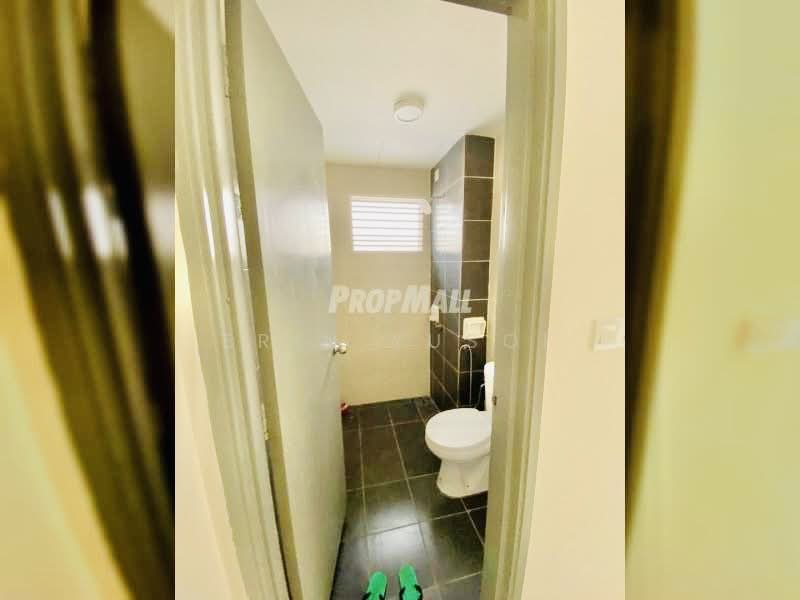 Rumah Bandar untuk Disewa di Kuala Selangor (Selangor) - Erin Yusof - Bathroom - PropertyGuru.com.my
