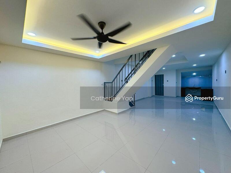 Taman Nora, Jalan Berlian, Taman Nora, Ulu Tiram, Johor, 3 Bedrooms