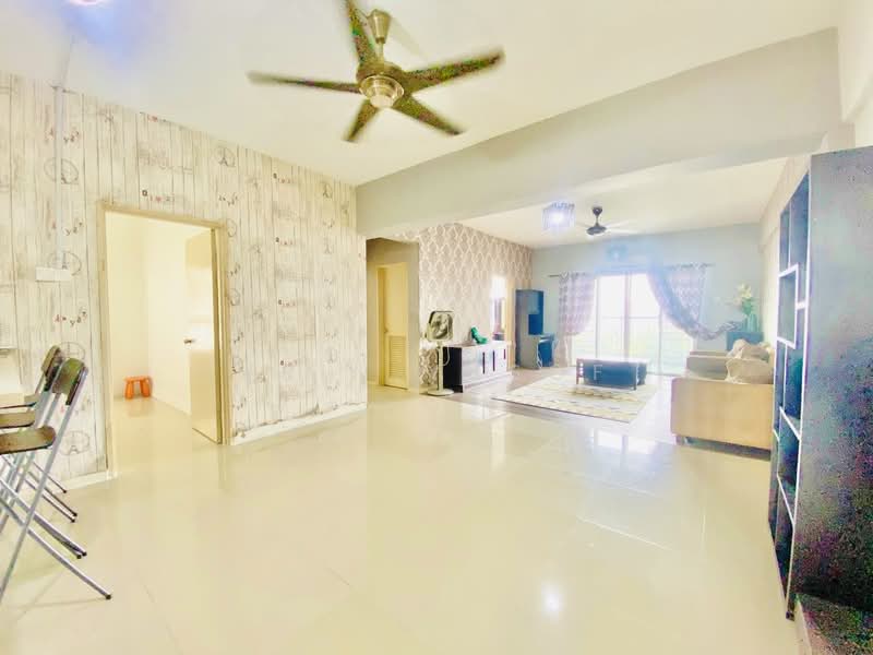 Servis Apartment untuk Disewa di Suri Puteri - Erin Yusof - Living Room - PropertyGuru.com.my