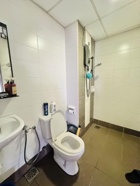 Pangsapuri untuk Disewa di Pangsapuri Berembang Indah - Erin Yusof - Bathroom - PropertyGuru.com.my