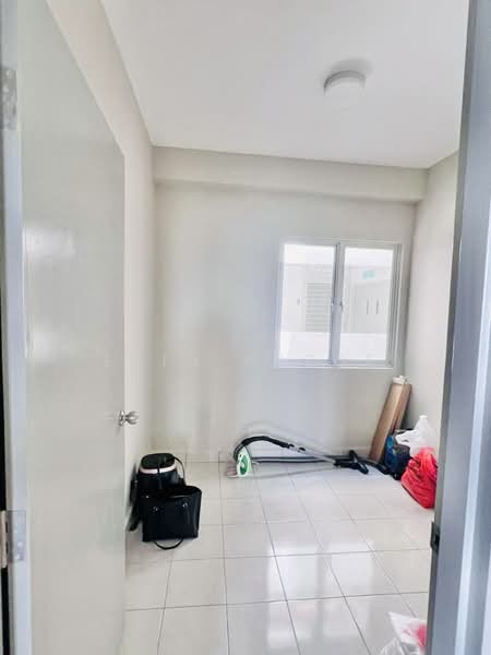 Untuk Disewa - Suria Pantai