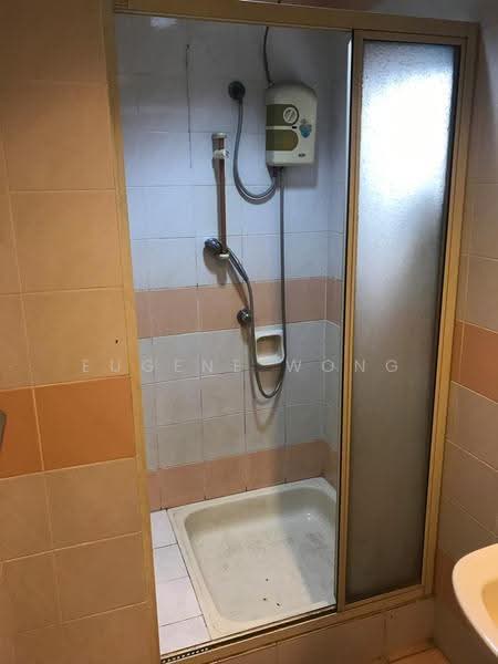Kondominium untuk Disewa di Villa Putra - Eugene Wong - Bathroom - PropertyGuru.com.my