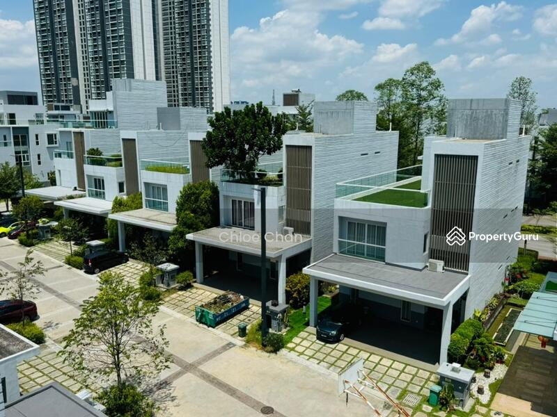 For Sale - Lakefront Villa , Cyberjaya