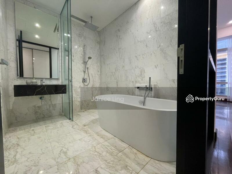 Untuk Disewa - Banyan Tree Signatures