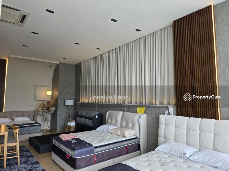 Untuk Disewa - 3 Storey Commercial Shop at Iconic Point