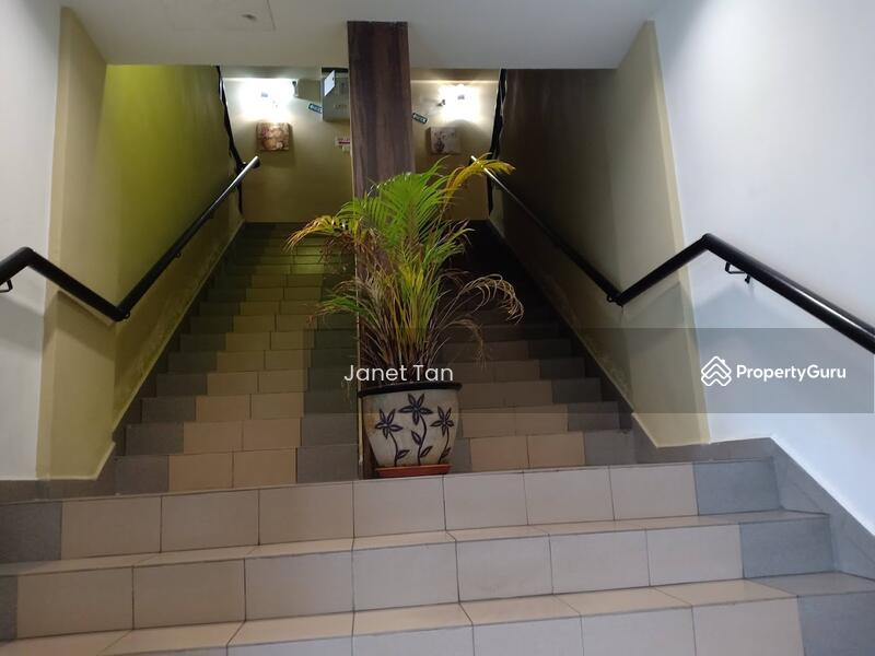Untuk Dijual - Johor Bahru 3 Storey Hotel