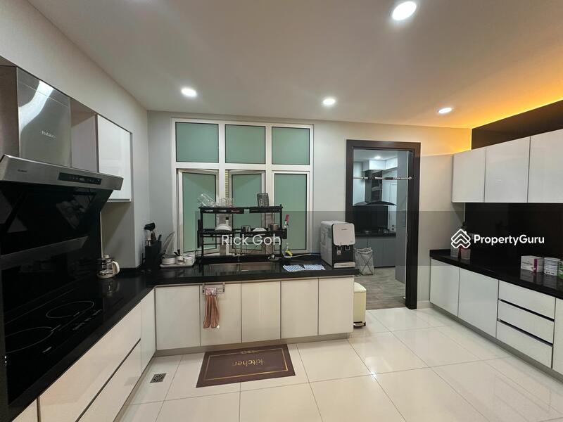 Untuk Dijual - Gurney Paragon