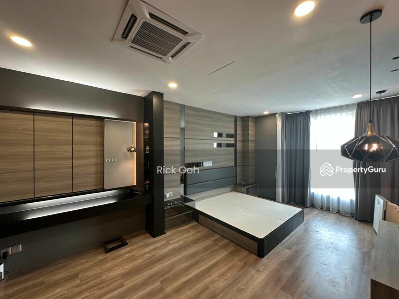 Untuk Dijual - Gurney Paragon