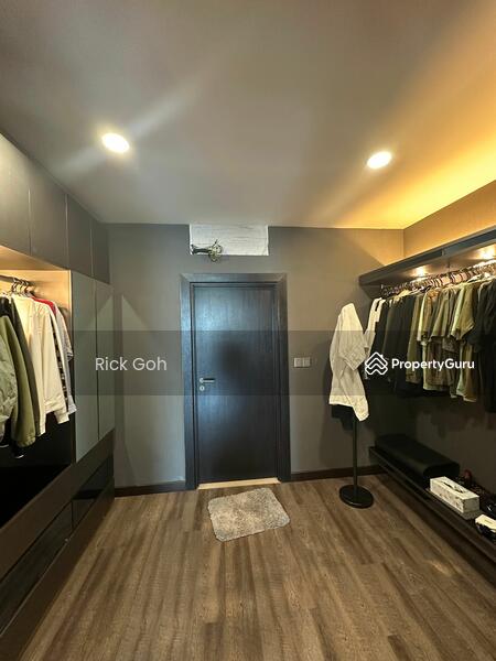 Untuk Dijual - Gurney Paragon