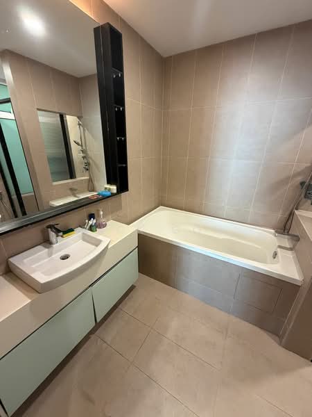 Untuk Dijual - Gurney Paragon