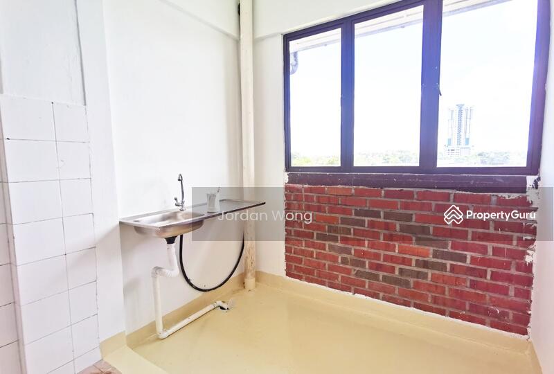 1-storey Terraced House for Sale in Taman Molek (Johor Bahru) - Jordan Wong - PropertyGuru.com.my