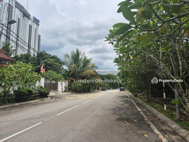 For Sale - TIARA TITIWANGSA