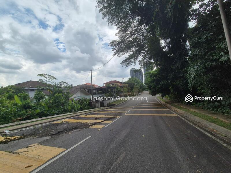 For Sale - TIARA TITIWANGSA