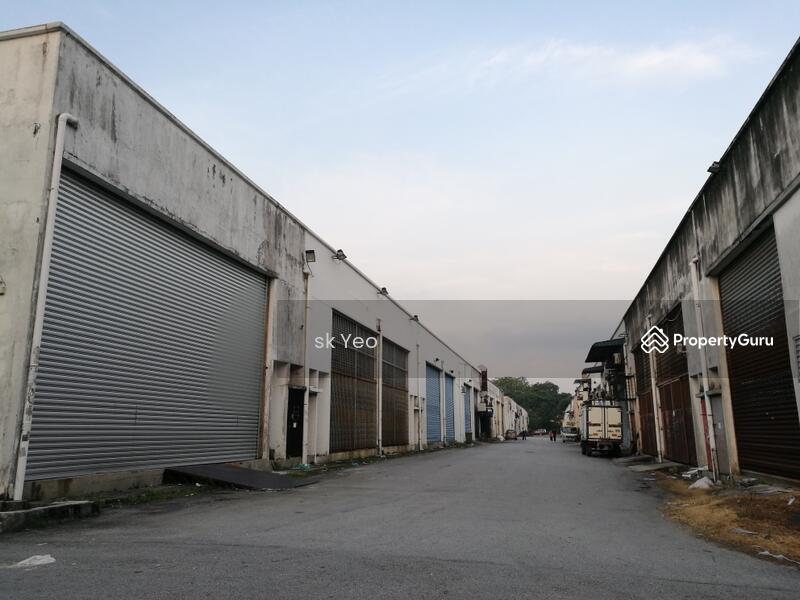 Untuk Disewa - Corner factory Ara Damansara