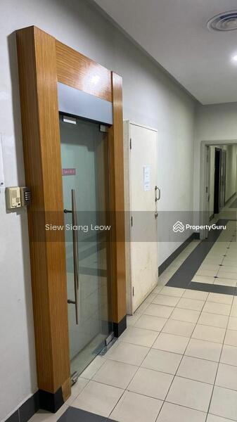 For Sale - Amcorp Mall