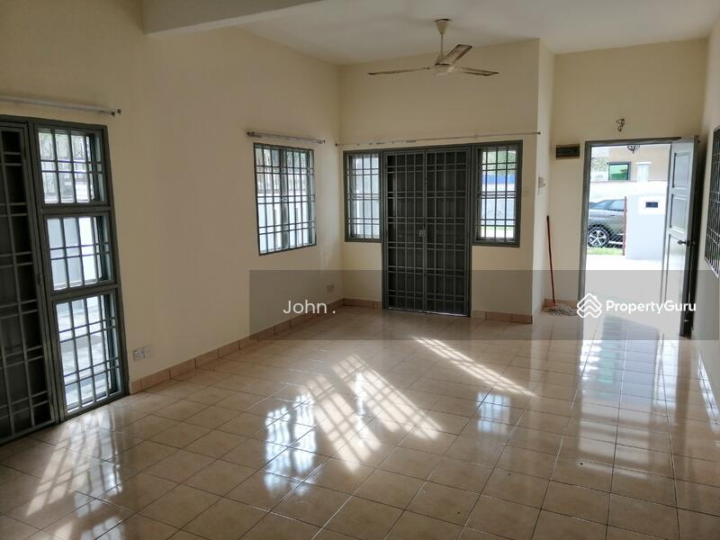 Rumah Teres 2.5 Tingkat untuk Disewa di Rawang (Selangor) - John . - Living Area - PropertyGuru.com.my