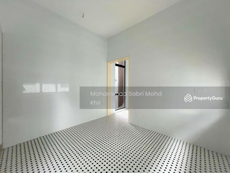 First floor: Kitchen area