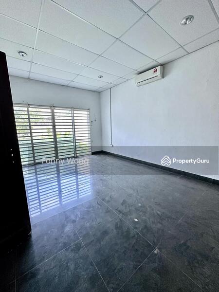 Untuk Disewa - Kampung Melayu