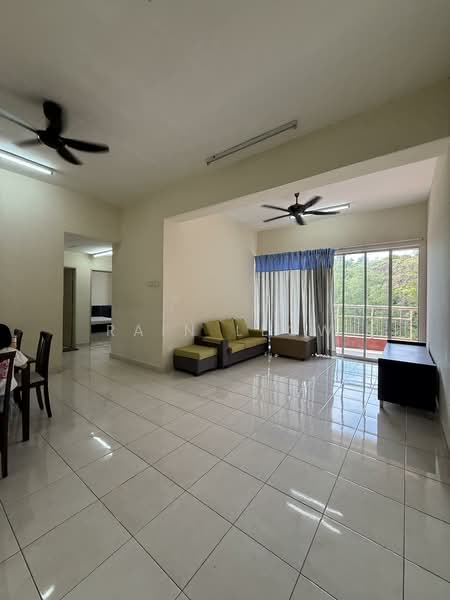 Kondominium untuk Disewa di Greenview Residence - Rain Leow - Living Room - PropertyGuru.com.my