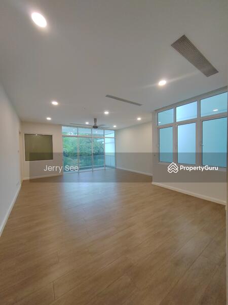 For Sale - Kenny Hills Residence