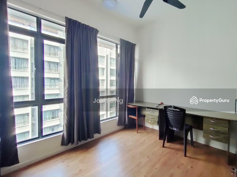 For Rent - Paramount Utropolis